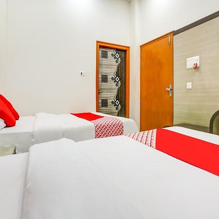 Oyo 75850 Vishwanath Guest House Варанасі Екстер'єр фото