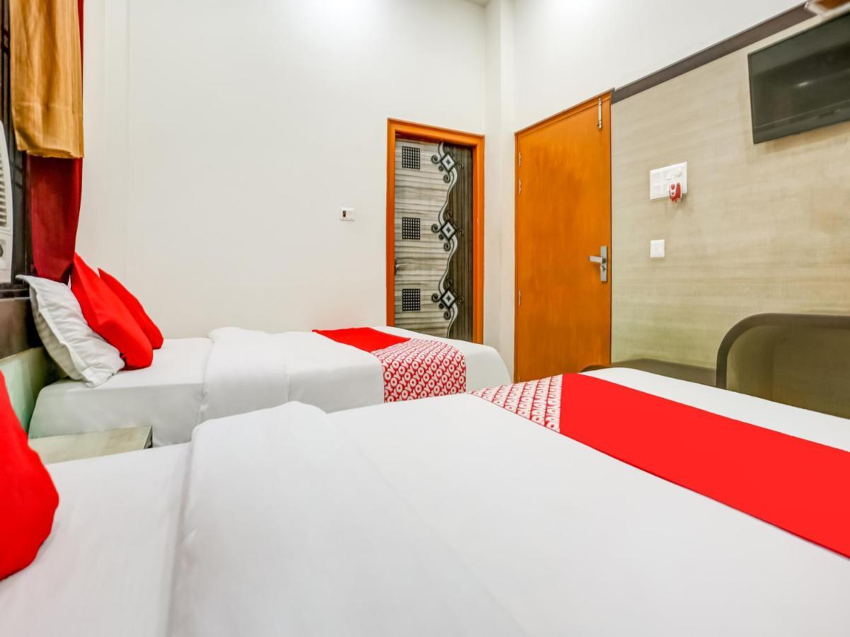 Oyo 75850 Vishwanath Guest House Варанасі Екстер'єр фото